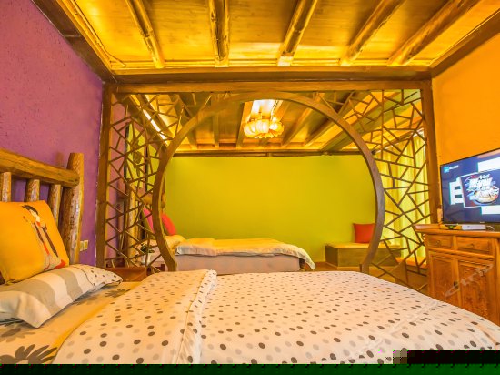 豪华院景家庭房