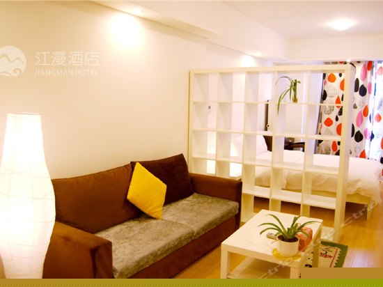 豪华江景大床房