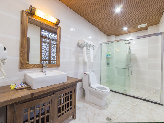 二号店温馨家庭房