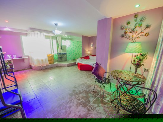 漫旅精品圆床房