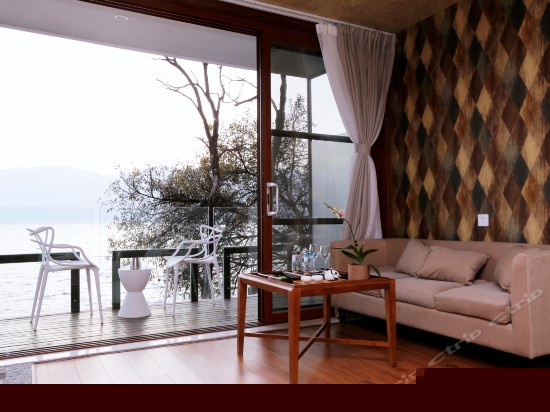 亲水海景双床房