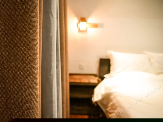 日出海景大床房