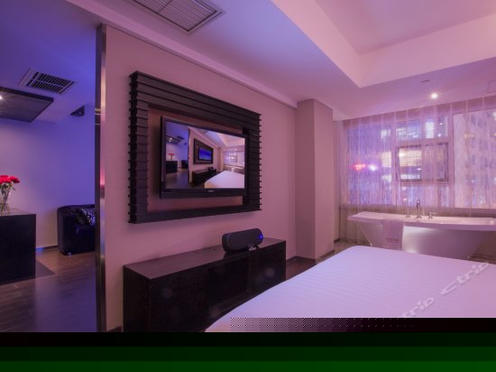 桔子精选影音套房