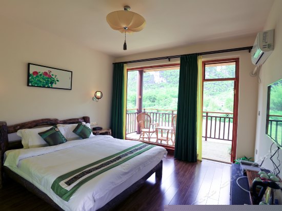 河景阳台大床房