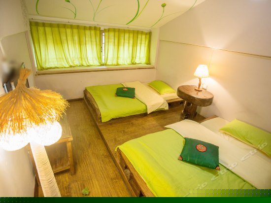 二楼雕刻时光标准间