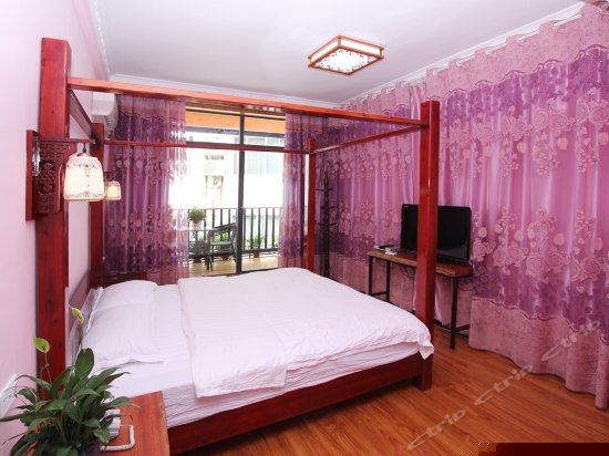 木楼阳台夫妻间