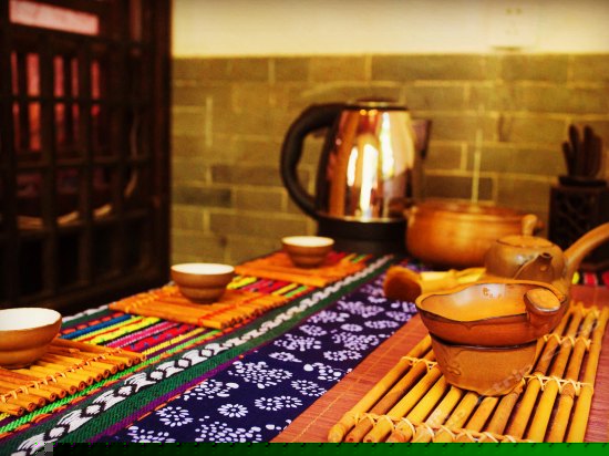 彩云轩独栋庭院古典雕花大床房