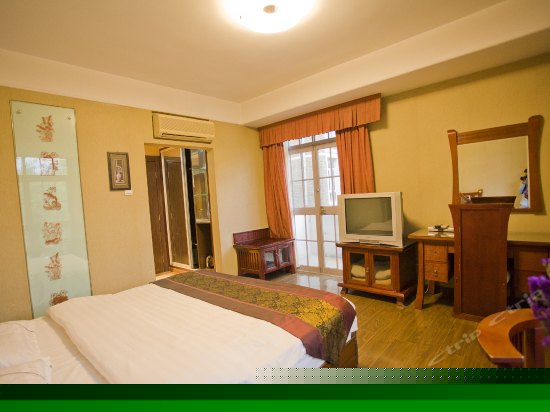 浪漫蜜月大床房