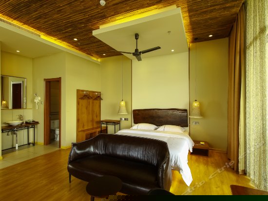 豪华高级海景大床房