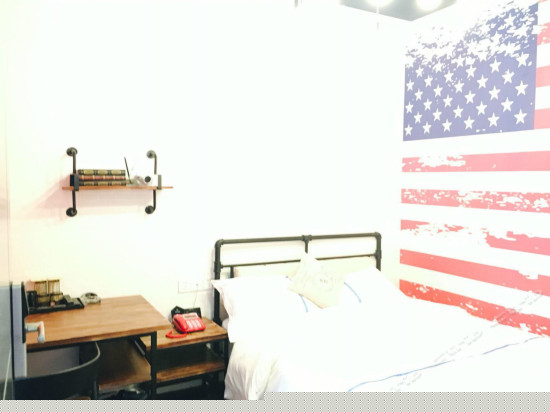 LOFT工业风豪华大床房