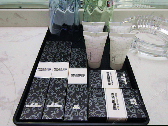 标准大床房（无窗）