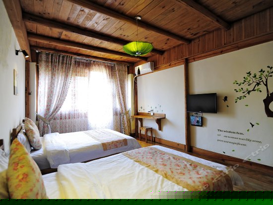 木青漪双标家庭房(山景)