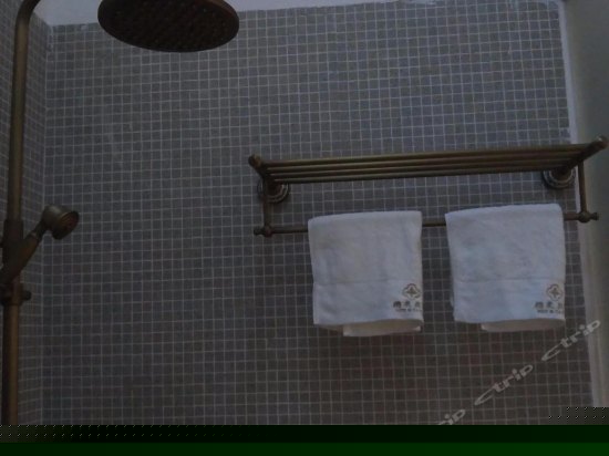 山景阳台大床房