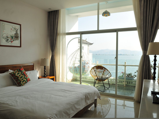 庭院海景大床房