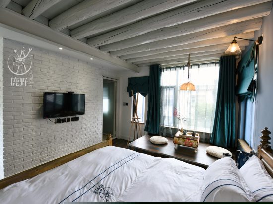 鹿贰标准大床房