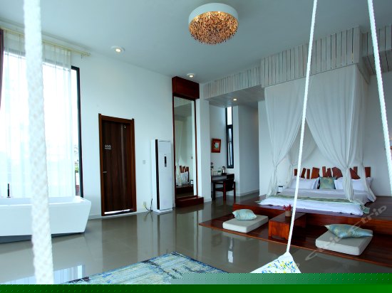 三世（豪华亲海露台大床房）