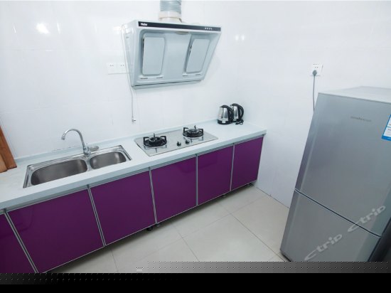 豪华高层180度海景四室一厅套房1503