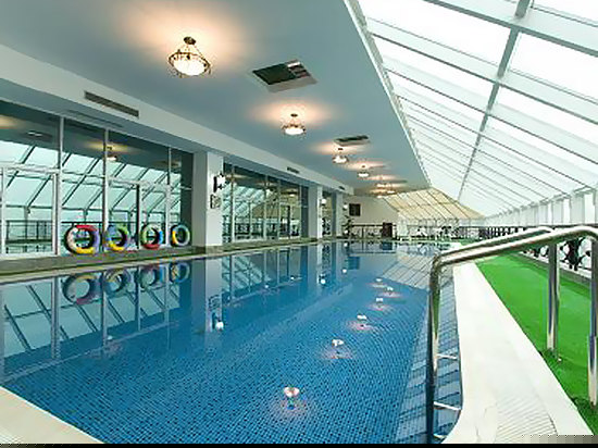 室内游泳池