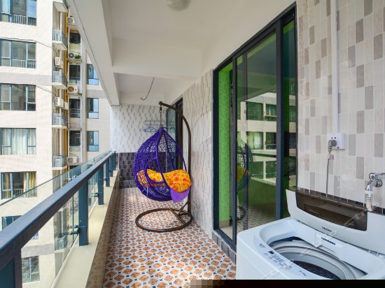 蔚蓝海景三室一厅