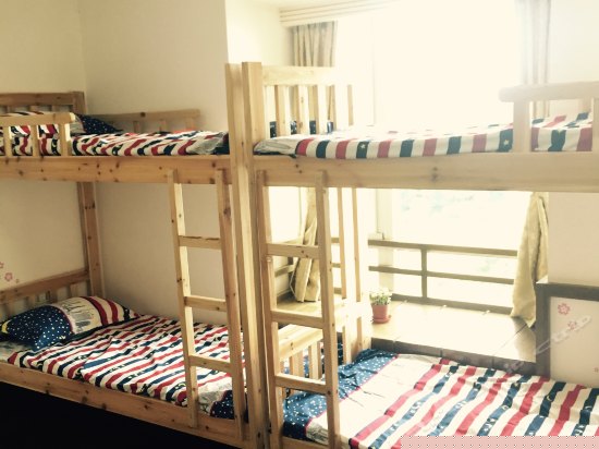 海景男生多人间（床位）