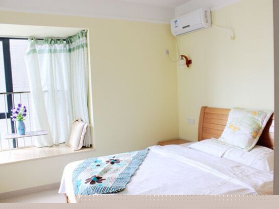 蓝色海岸飘窗海景两房一厅