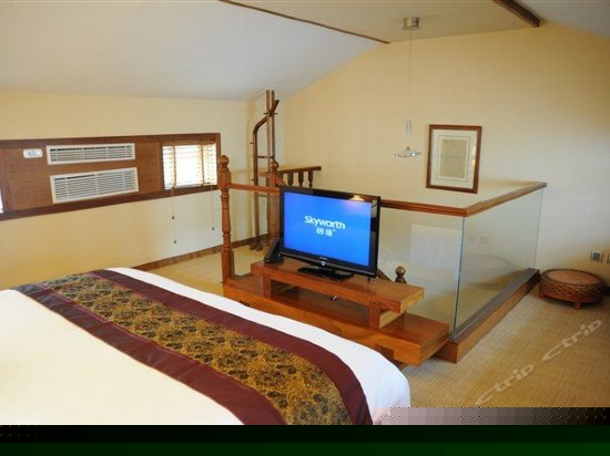 豪华水景阁楼房