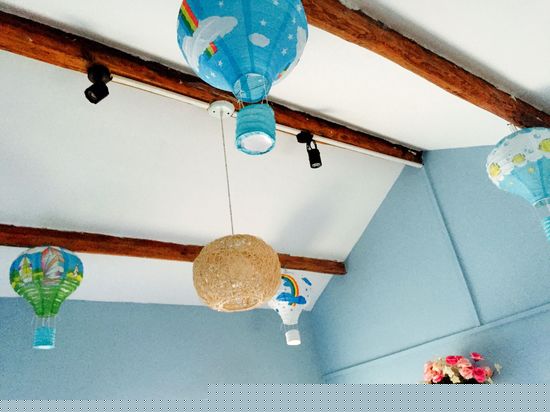 一面湖水大床房