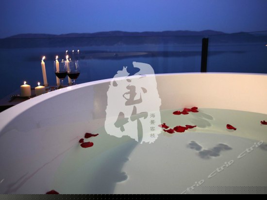 270度环视海景海上超豪华大床房