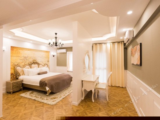 秘密花园高级主题房