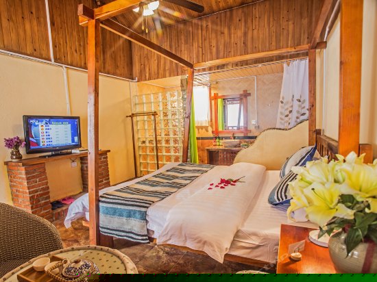 情缘豪华大床房