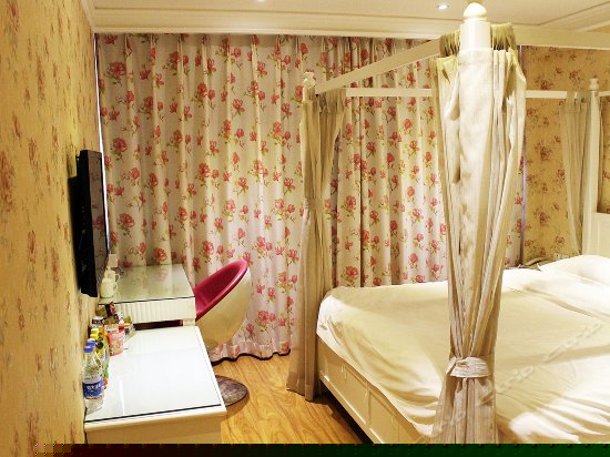 迷你摩登主题房