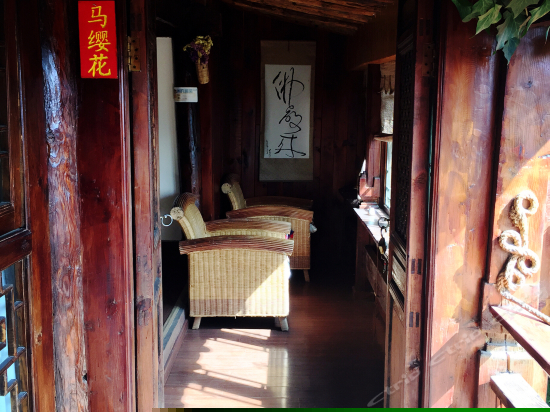 马樱花艺术双床房