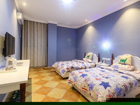 主题温馨亲子间