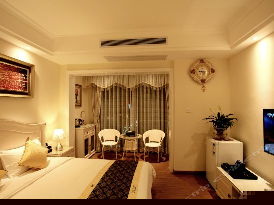 高级商务大床房