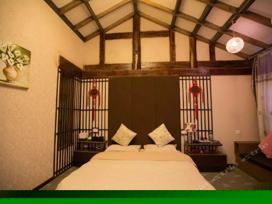 蜜月豪华大床房