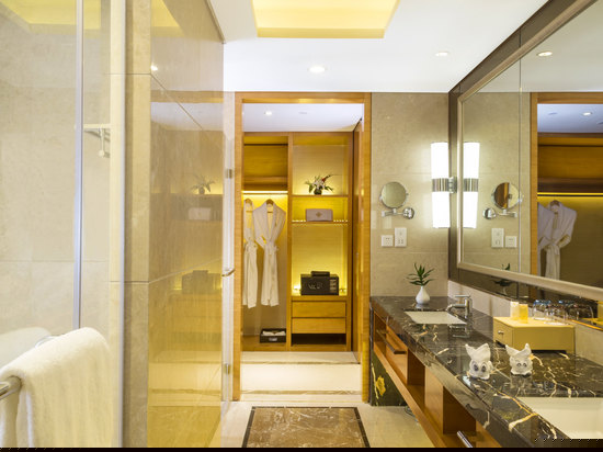 金陵豪华大床房