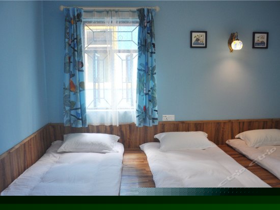 榻榻米蓝色海洋房