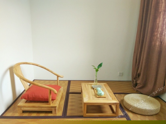 江景榻榻米家庭房