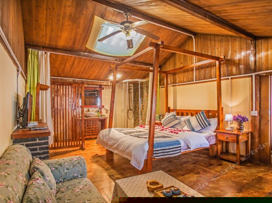 红尘梦豪华大床房