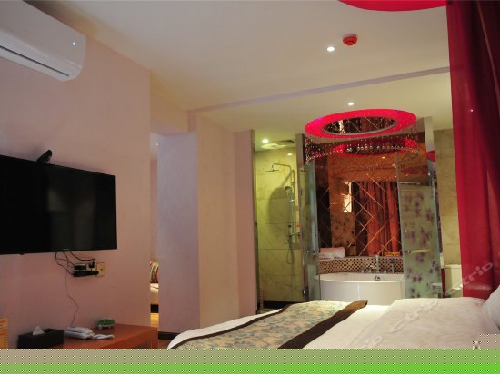 玫瑰之约海景浴缸蜜月套房