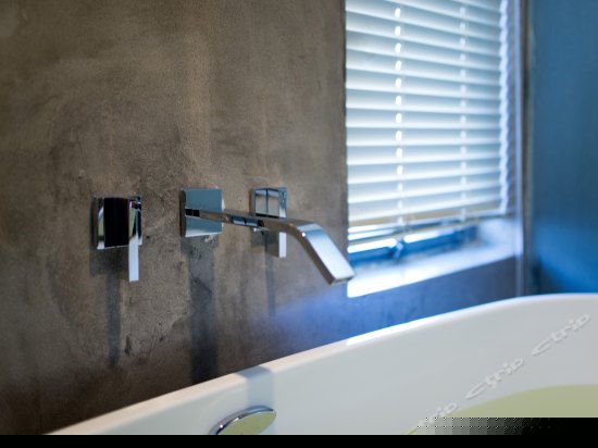 山景榻榻米大床房