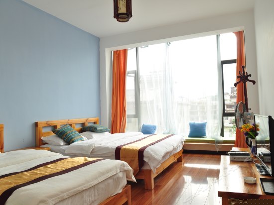 三楼观景家庭房