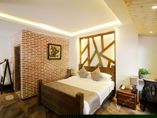 庭院豪华大床房