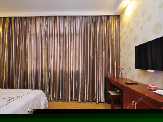 景观豪华大床房