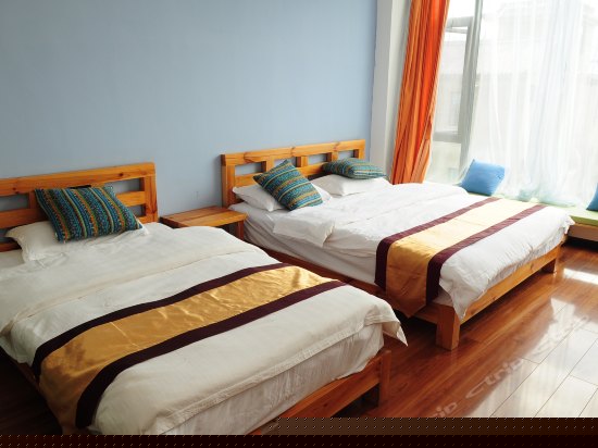 三楼观景家庭房