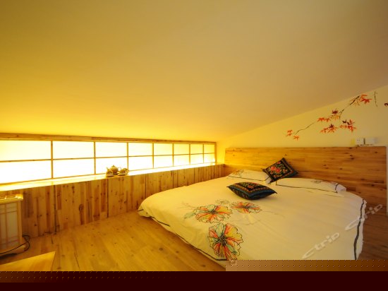 榻榻米空调大床房