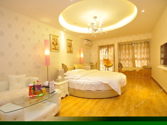 欧式主题大圆床房