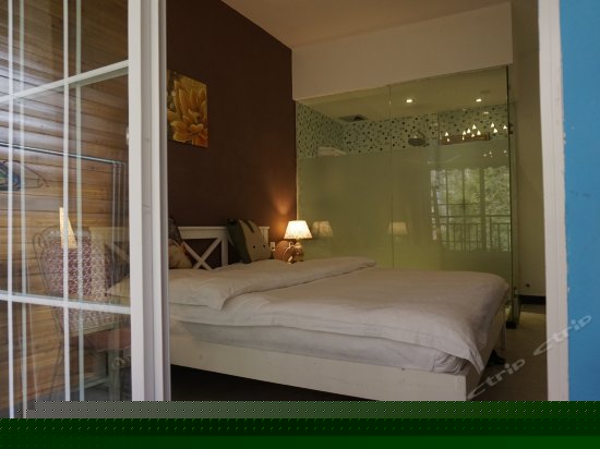 山景阳台大床房