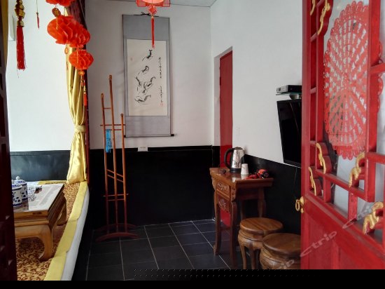 豪华龙凤土炕四人间