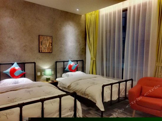 Loft极致工业双床间